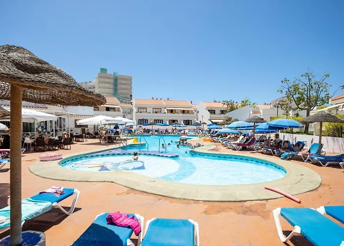 Garden Pool And Sea View By Lovetene Apartman